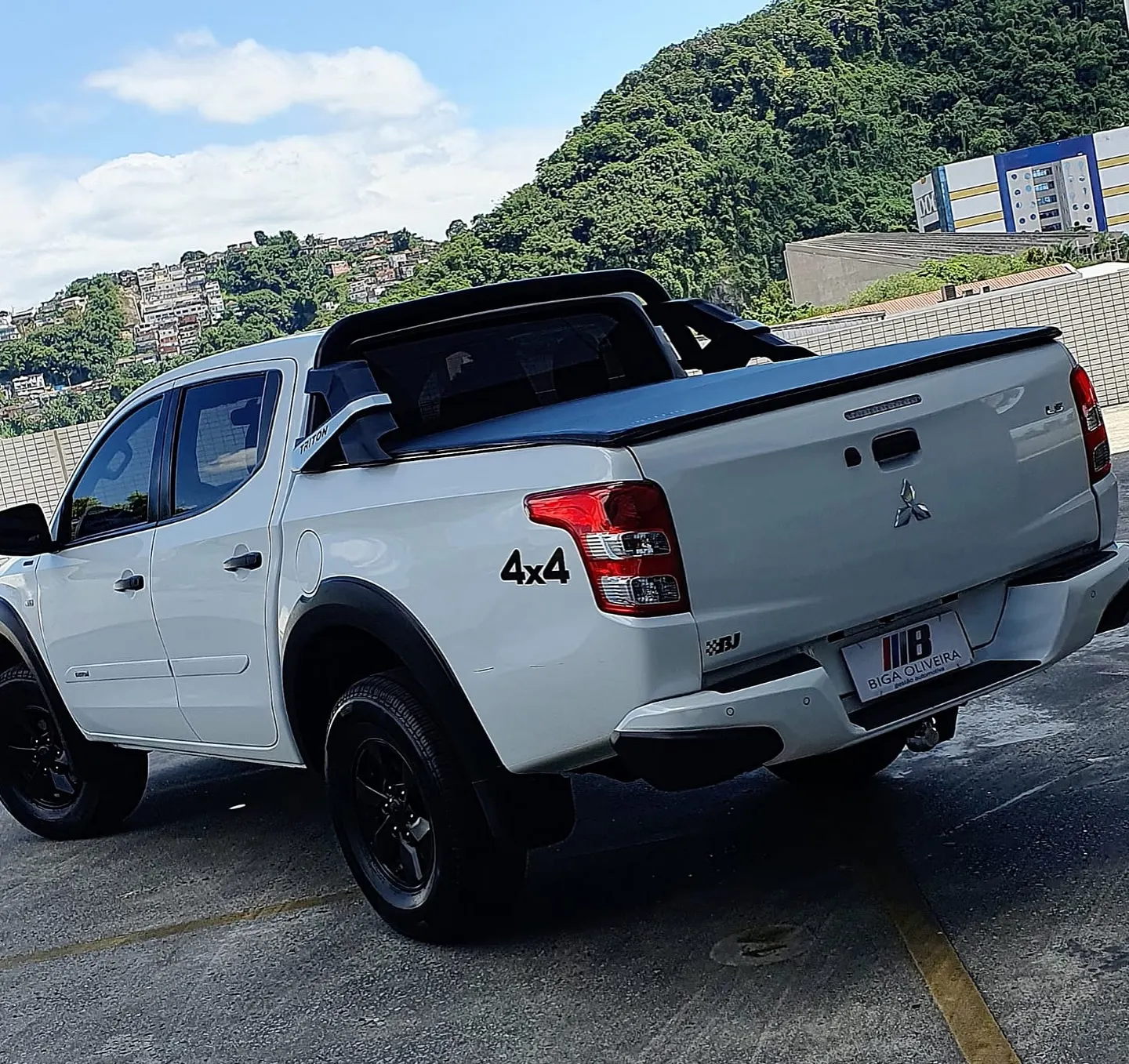 Mitsubishi L200 2021